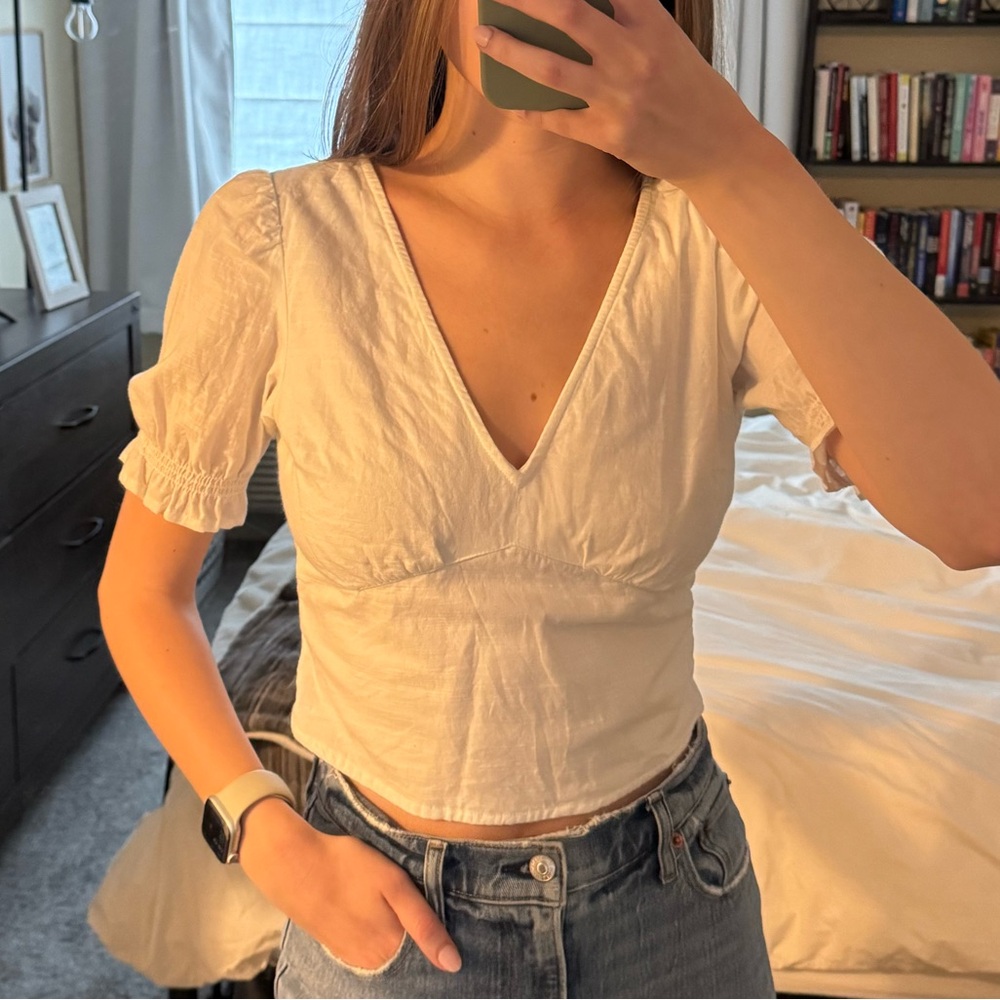 Abercrombie & Fitch | White V-Neck Puff Sleeve Top